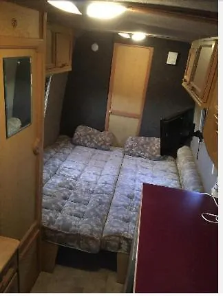 House On Wheels بوتيل